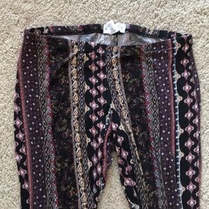 full tilt patterned flare leggings